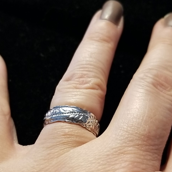White Gold Band Ring - Picture 4 of 6